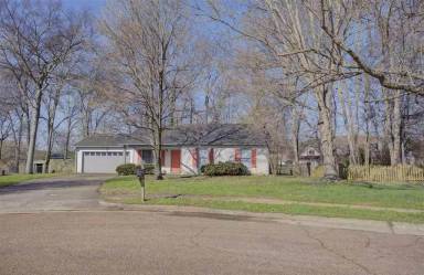 Main picture of 15002 Ashwood Cir SE