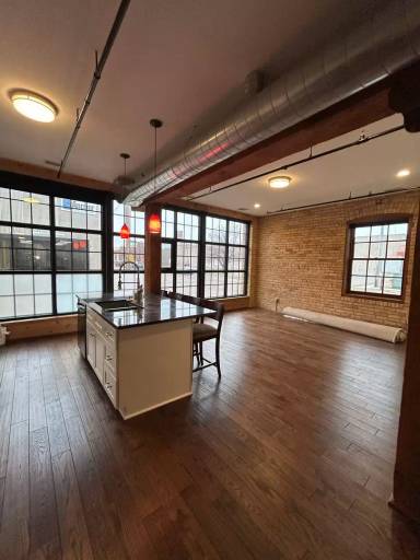 Main picture of 330 9th St E