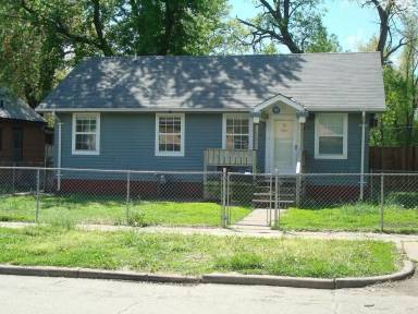 Main picture of 923 W Walnut St
