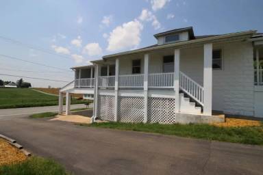 Main picture of 1459 Robert Fulton Hwy