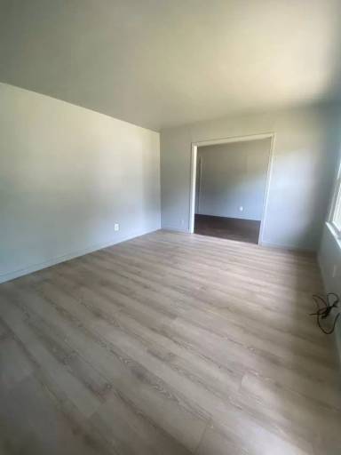 Main picture of 102 W 65th Pl N