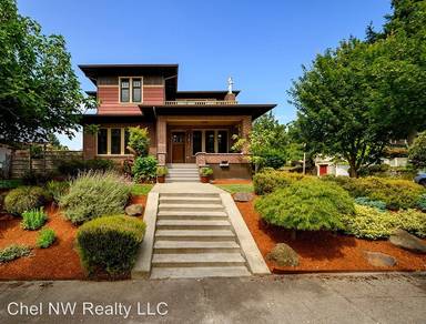 Main picture of 2503 33rd Ave S