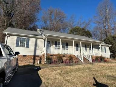 Main picture of 705 Providence Rd