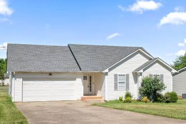 Main picture of 178 Oak Tree Dr