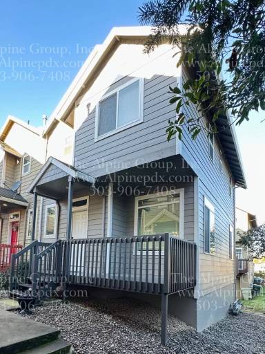 Main picture of 17360 SW Donald Ct