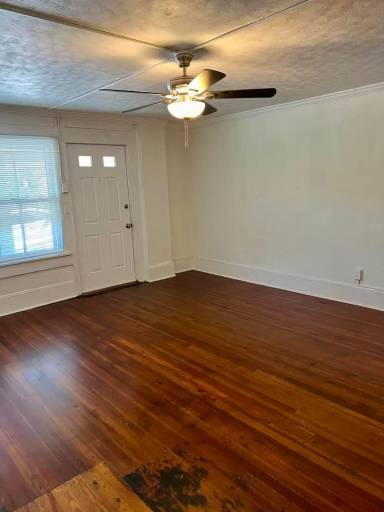 Main picture of 21 Grail St