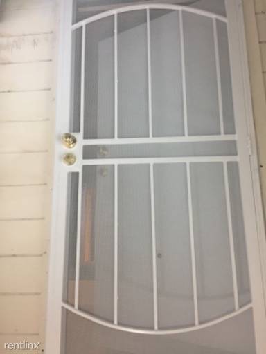 Main picture of 3236 Linden St