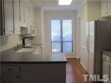 Main picture of 111 Charter Oaks Cir