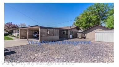 Main picture of 221 NE Idlewood St