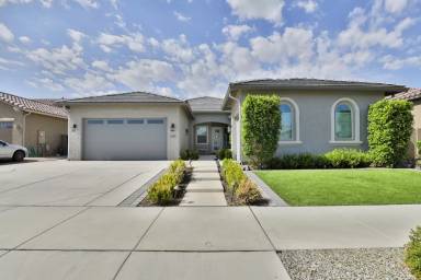 Main picture of 21687 E Arroyo Verde Dr