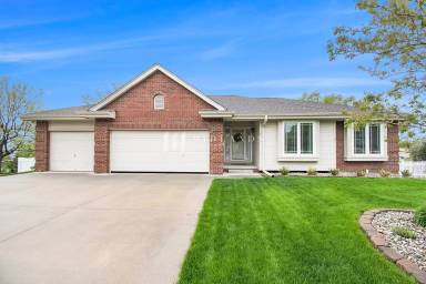 Main picture of 8714 S 98th Cir