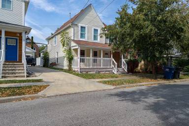 Main picture of 1566 Winchester Ave