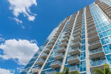 Main picture of SkyPoint Condominiums