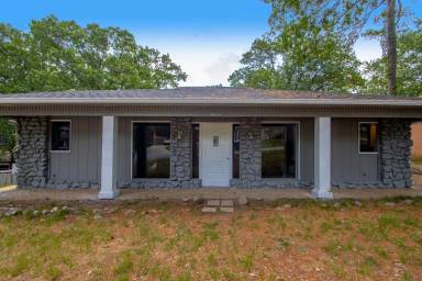 Main picture of 615 Mimi Ln