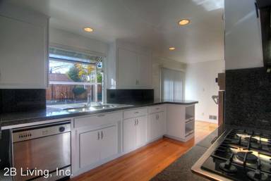 Main picture of 3360 Walton Way