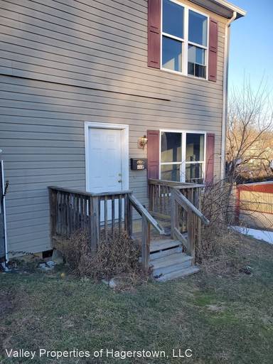 Main picture of 219 E Liberty St