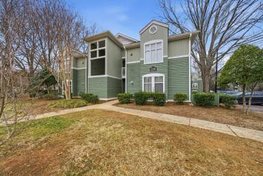 Main picture of 1000 Nicholwood Dr