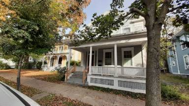 Main picture of 405 N Aurora St