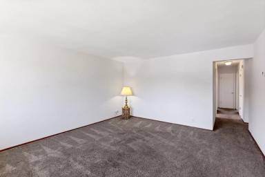 Main picture of 124 Jeffrey Dr
