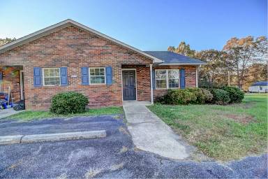 Main picture of 1817 Stony Point Rd