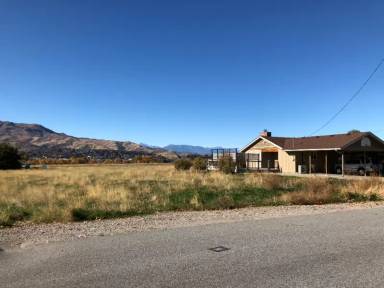 Main picture of 2726 NW Empire Ave