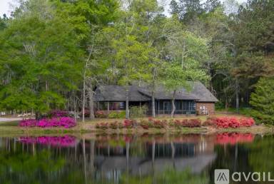 Main picture of 600 Country Creek Ln