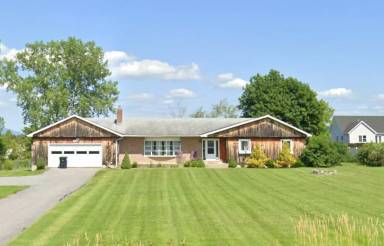 Main picture of 1402 Hinesburg Rd