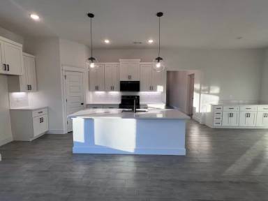 Main picture of 410 Marshall