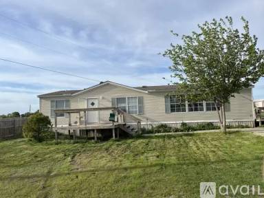 Main picture of 701 Derting Rd E