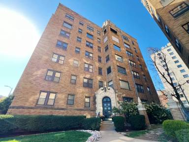 Main picture of 4804 Jefferson St