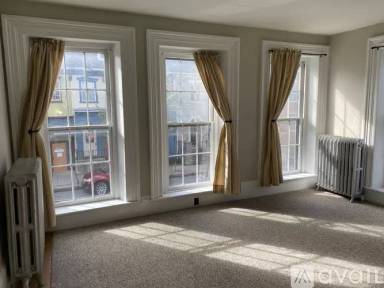 Main picture of 256 W Main St