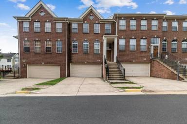 Main picture of 13915 Lindendale Ln