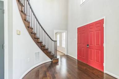 Main picture of 5006 Leah Ct