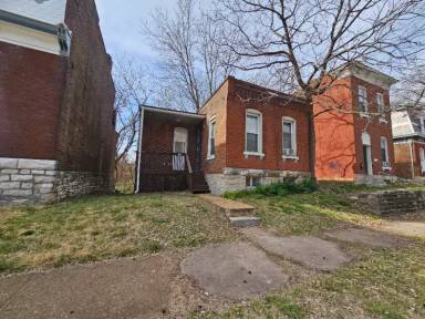 Main picture of 4219 Iowa Ave