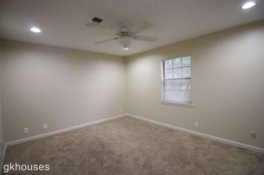 Main picture of 143 Academy Sq