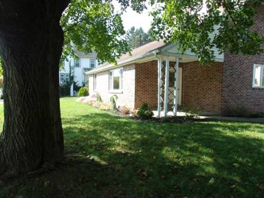 Main picture of 455 Spring Grove Rd