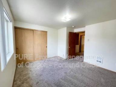 Main picture of 2615 2619 125 Ave