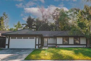 Main picture of 7379 Durfee Way