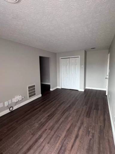 Main picture of 4301 S 6th St