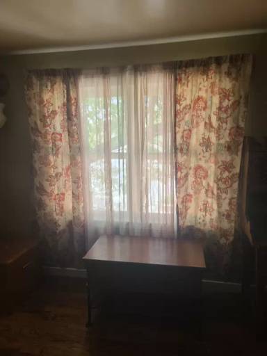 Main picture of 327 N Mount Vernon Ave