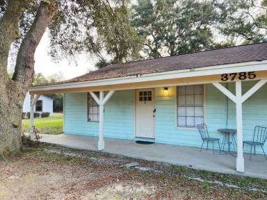 Main picture of 3785 Nobles St