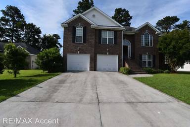 Main picture of 56 Patriot Dr