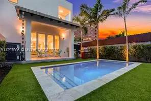 Main picture of 3651 SW 26th St