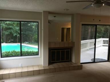 Main picture of 201 Manor Ridge Dr