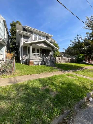 Main picture of 2141 W 81st St