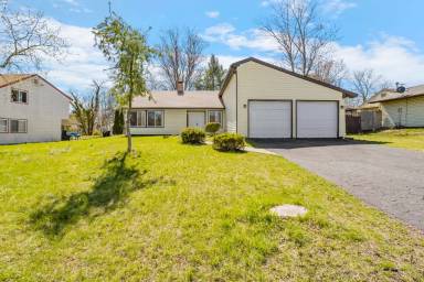 Main picture of 79 Penfield Ln