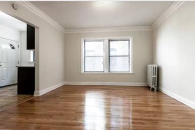 Main picture of 4742 S Woodlawn Ave