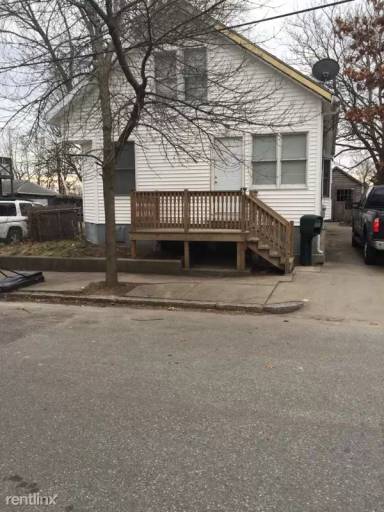 Main picture of 16 Sumner Ave