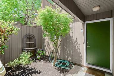 Main picture of 17570 NW Shorewood Dr