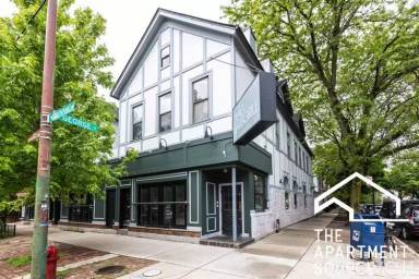 Main picture of 2856 N Southport Ave